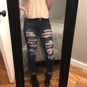 Distressed AE Jeggings